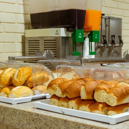 Rede Andrade Goiania Centro Hotel Kültér fotó